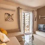 Modern And Comfortable Savoy Garden - Happy *