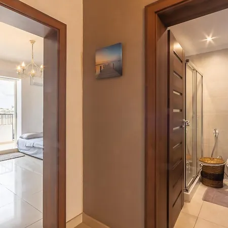 Modern And Comfortable Savoy Garden - Happy Apartmán *