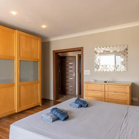 Daire Modern And Comfortable Savoy Garden - Happy *