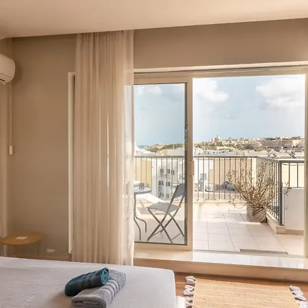 Modern And Comfortable Savoy Garden - Happy Apartman *