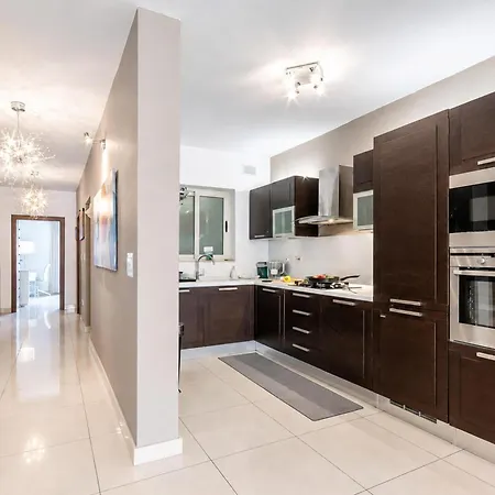 Modern&comfortable Savoy Garden - Happy Apartment *