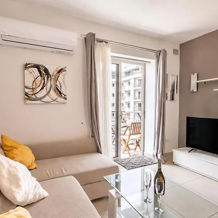 Modern&comfortable Savoy Garden - Happy * Gzira