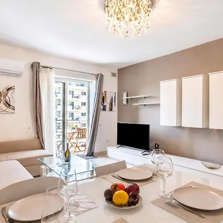 Apartment Modern&comfortable Savoy Garden - Happy *