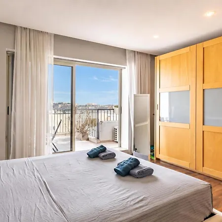 Modern&comfortable Savoy Garden - Happy