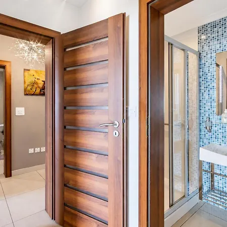 Modern&comfortable Savoy Garden - Happy Apartment *