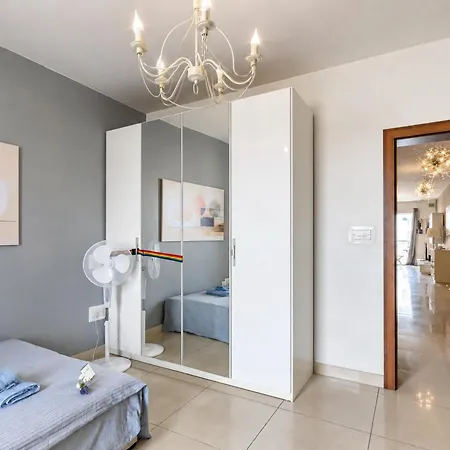 Modern&comfortable Savoy Garden - Happy